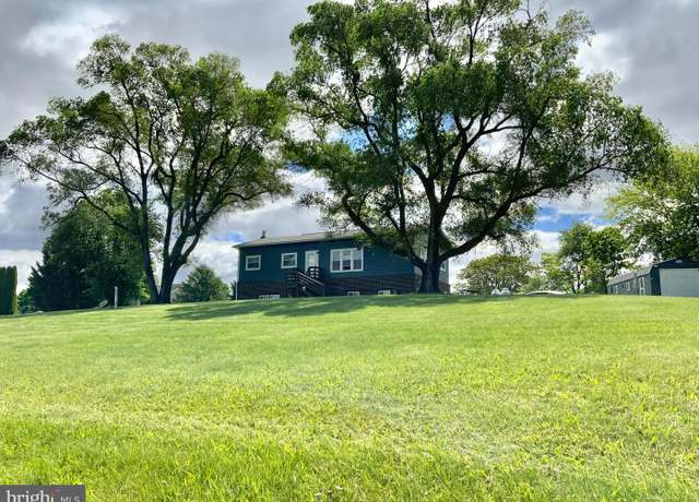 Property at 655 New Chester Rd, New Oxford, PA 17350, 3 beds, 2.5 baths