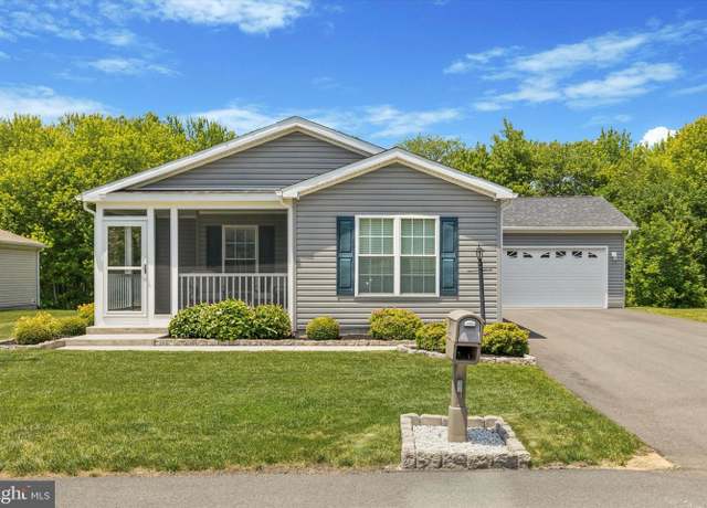 Property at 33 Sandpiper Dr, Bechtelsville, PA 19505, 2 beds, 2 baths