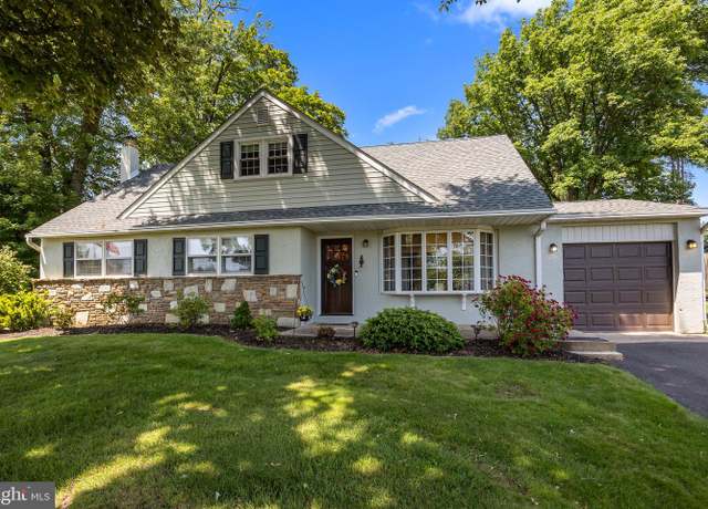 Property at 17 Sunset Dr, Richboro, PA 18954, 5 beds, 2.5 baths