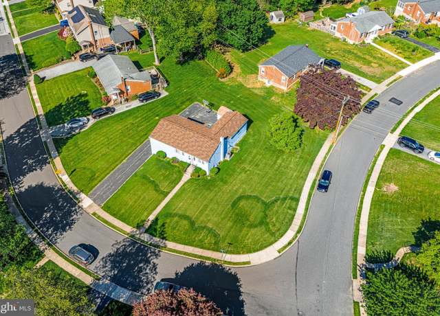 Property at 200 Parkview Dr, Broomall, PA 19008, 2 beds, 3 baths