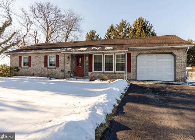 Property at 952 Brandon Dr, Chambersburg, PA 17201, 3 beds, 2 baths