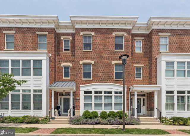 Property at 2303 Roma Dr, Philadelphia, PA 19145, 4 beds, 2.5 baths
