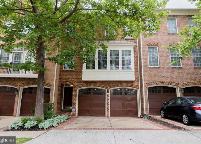 Property at 114 Herndon Mill Cir, Herndon, VA 20170, 3 beds, 3.5 baths