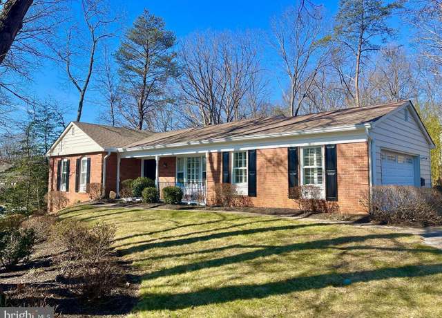 Property at 10200 Tamarack Dr, Vienna, VA 22182, 5 beds, 2.5 baths