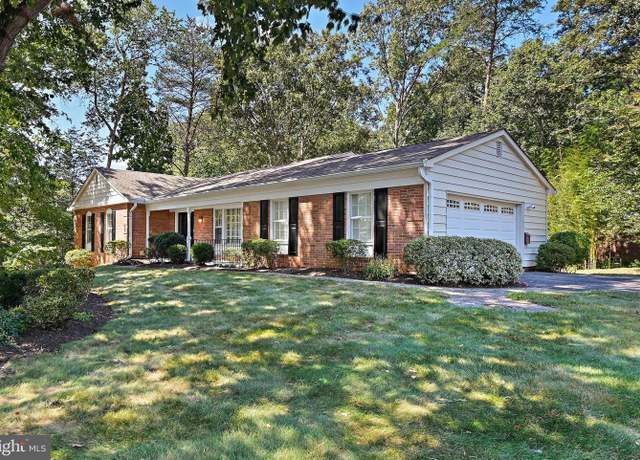 Property at 10200 Tamarack Dr, Vienna, VA 22182, 5 beds, 2.5 baths
