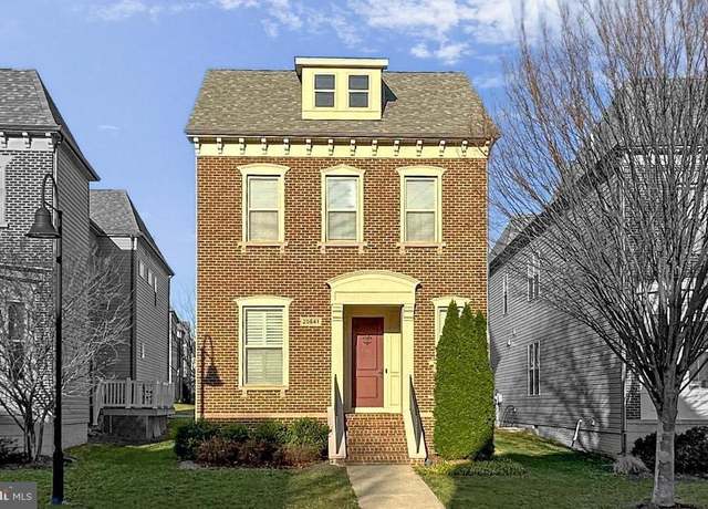 Property at 20641 Exchange St, Ashburn, VA 20147, 4 beds, 3.5 baths