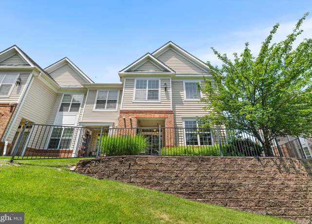 Property at 43825 Hickory Corner Ter #104, Ashburn, VA 20147, 2 beds, 2.5 baths