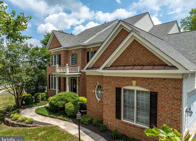 Property at 18752 Upper Meadow Dr, Leesburg, VA 20176, 5 beds, 4.5 baths