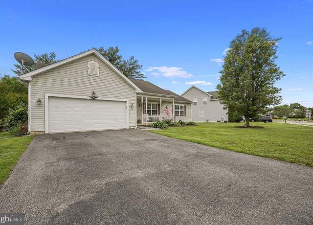 Property at 944 Boxwood Dr, Smyrna, DE 19977, 3 beds, 2 baths