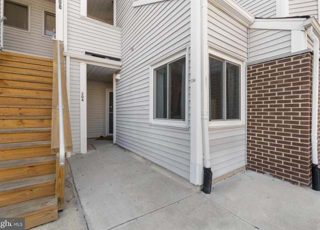 Property at 204 Michelle Ct, Newark, DE 19711, 2 beds, 2 baths