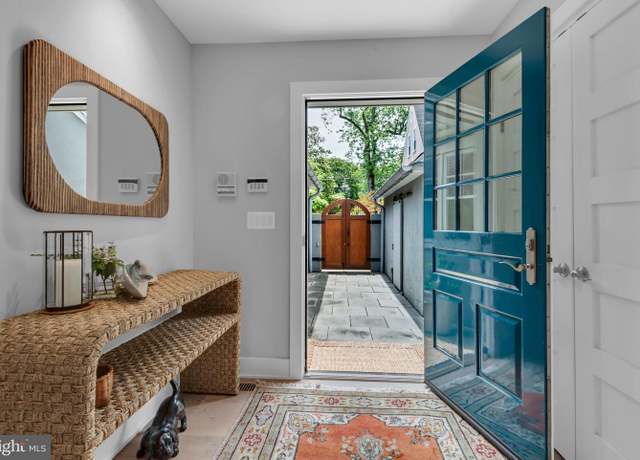 Property at 16 Southgate Ave, Annapolis, MD 21401, 2 beds, 2 baths