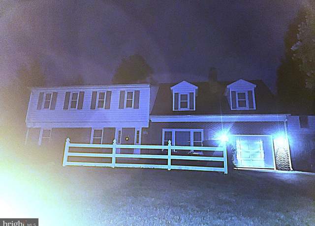Property at 16709 Bethayres Rd, Rockville, MD 20855, 4 beds, 3.5 baths