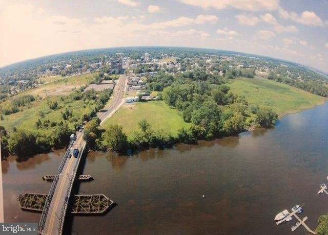 Property at 580 N Pavilion Ave, Riverside, NJ 08075