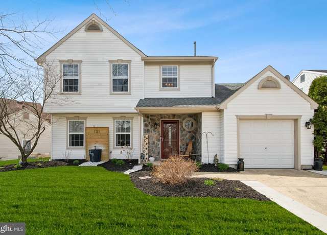 Property at 121 Glasswycke Dr, Glassboro, NJ 08028, 3 beds, 2.5 baths