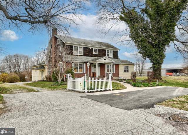 Property at 30 N 3rd St, Orrtanna, PA 17353, 4 beds, 1.5 baths
