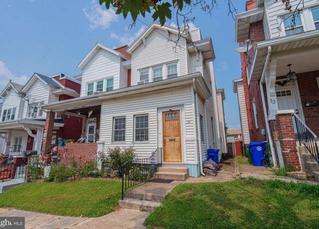 Property at 31 Crestmont St, Reading, PA 19611, 3 beds, 1.5 baths