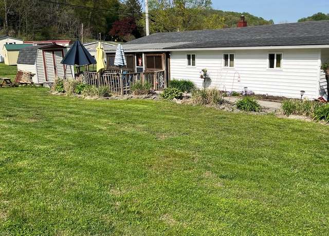 Property at 44 Parkview Dr, Willow Street, PA 17584, 4 beds, 1 bath
