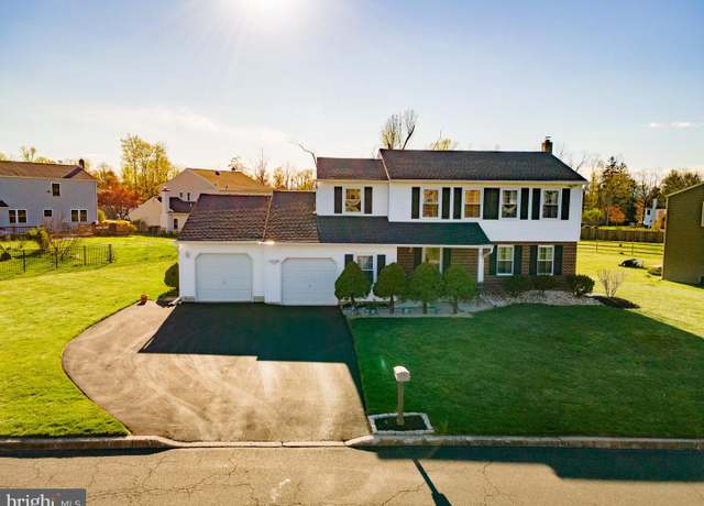 Property at 2 Danbridge Dr, Horsham, PA 19044, 4 beds, 2.5 baths