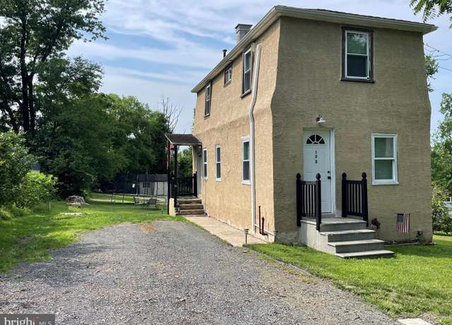 Property at 135 Juniper St, Pottstown, PA 19464, 2 beds, 1 bath