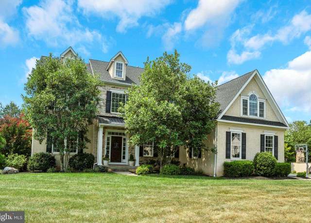 Property at 392 Langberg Ln, Ambler, PA 19002, 4 beds, 2.5 baths