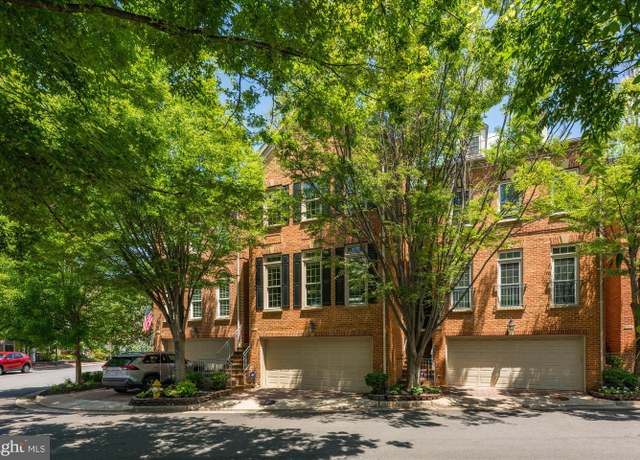 Property at 5027 Waple Ln, Alexandria, VA 22304, 4 beds, 4.5 baths