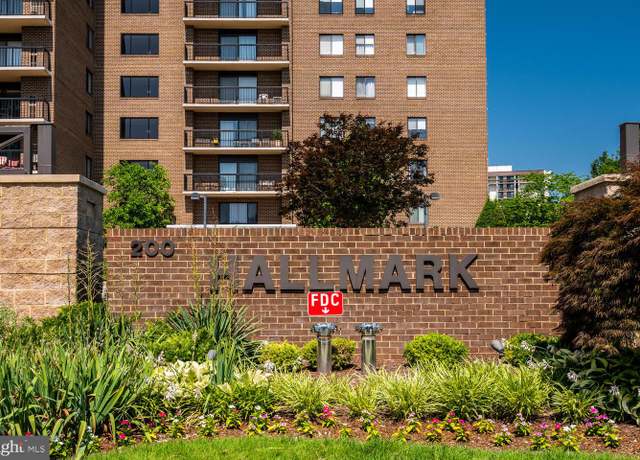 Property at 200 N Pickett St #308, Alexandria, VA 22304, 3 beds, 2.5 baths