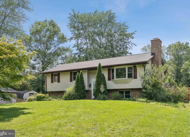 Property at 8030 Kettle Run Ct, Catlett, VA 20119, 4 beds, 3 baths