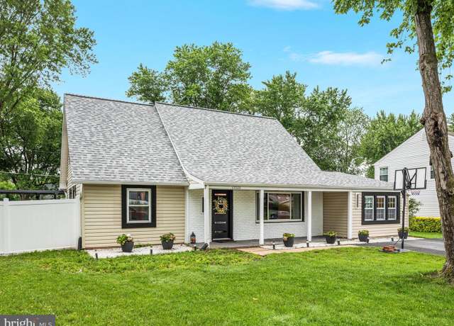 Property at 13222 Parson Ln, Fairfax, VA 22033, 3 beds, 2.5 baths