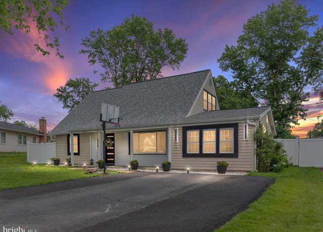 Property at 13222 Parson Ln, Fairfax, VA 22033, 3 beds, 2.5 baths