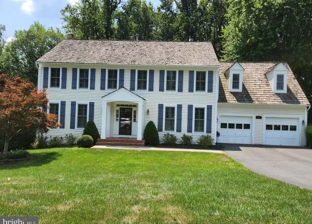 Property at 10809 Fieldwood Dr, Fairfax, VA 22030, 6 beds, 4.5 baths