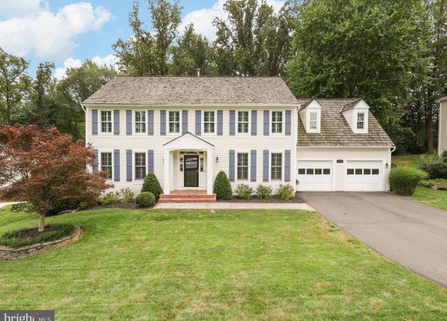 Property at 10809 Fieldwood Dr, Fairfax, VA 22030, 6 beds, 4.5 baths