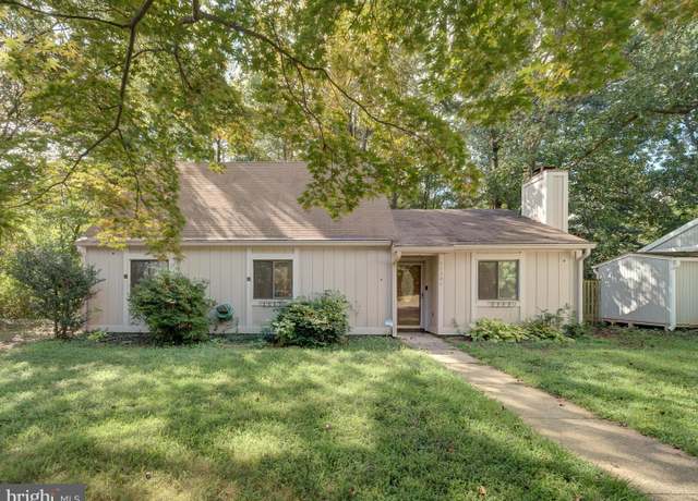 Property at 11301 Gatesborough Ln, Reston, VA 20191, 4 beds, 2 baths