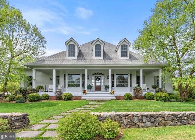 Property at 34321 Foxwood Ln, Bluemont, VA 20135, 4 beds, 3.5 baths