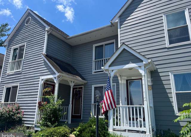 Property at 112 W O St, Purcellville, VA 20132, 2 beds, 1.5 baths