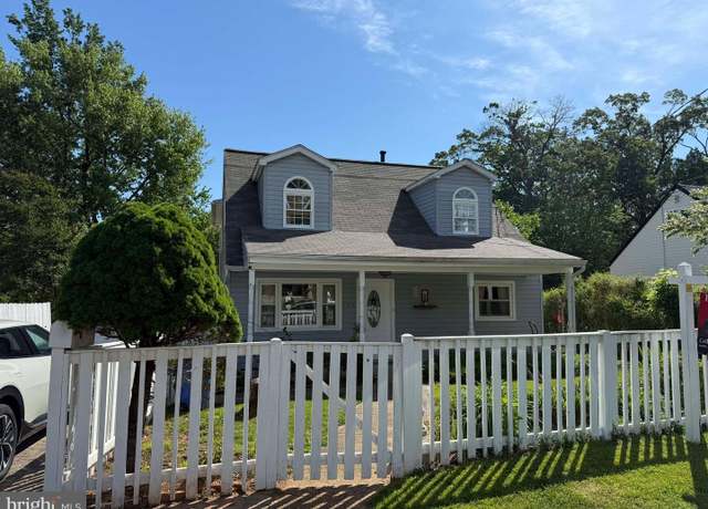 Property at 108 Tremont St, Manassas Park, VA 20111, 3 beds, 2 baths