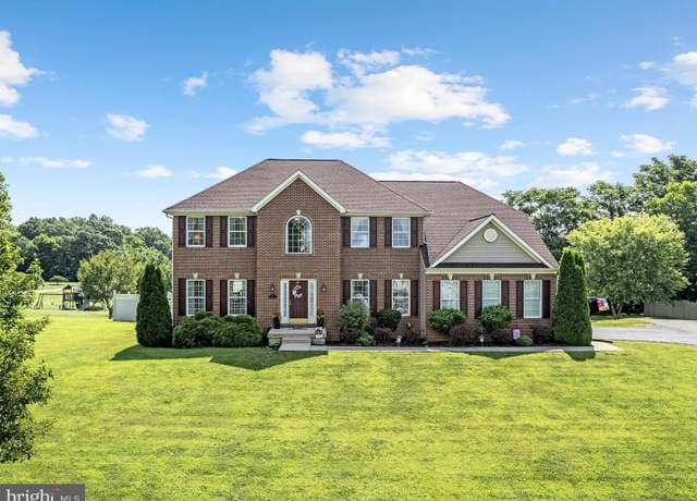 Property at 246 Grenadine Ct, Martinsburg, WV 25404, 4 beds, 3.5 baths