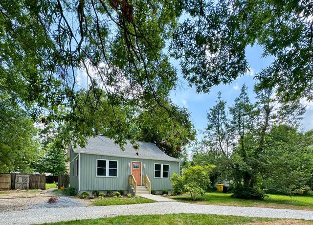 Property at 217 Cadle Ave, Edgewater, MD 21037, 4 beds, 2.5 baths