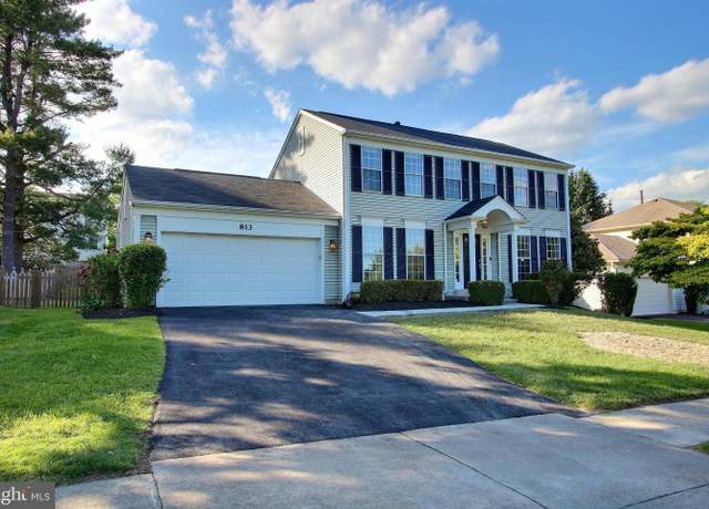 Property at 813 Pointer Ridge Dr, Gaithersburg, MD 20878, 4 beds, 3.5 baths