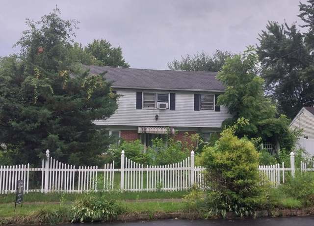 Property at 16 Buckingham Rd, Marlton, NJ 08053, 3 beds, 2 baths