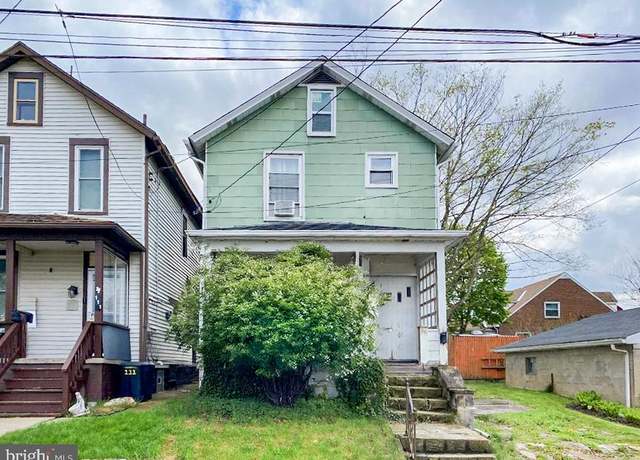 Property at 109 Boyd Ave E, Butler, PA 16001, 3 beds, 1.5 baths