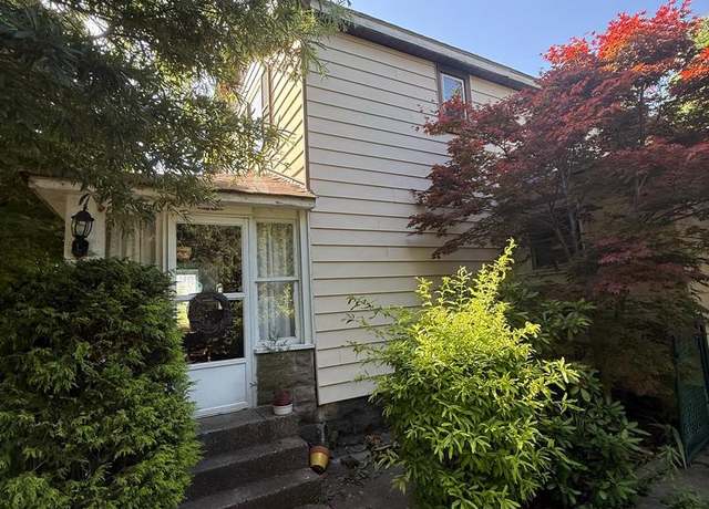 Property at 618 Newport Rd, Bristol, PA 19007, 5 beds, 2 baths