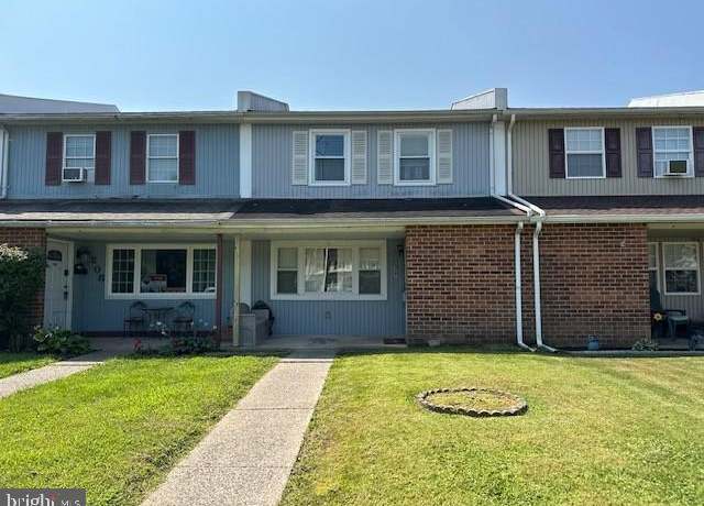Property at 207 Hyacinth Ct, Quakertown, PA 18951, 3 beds, 2.5 baths