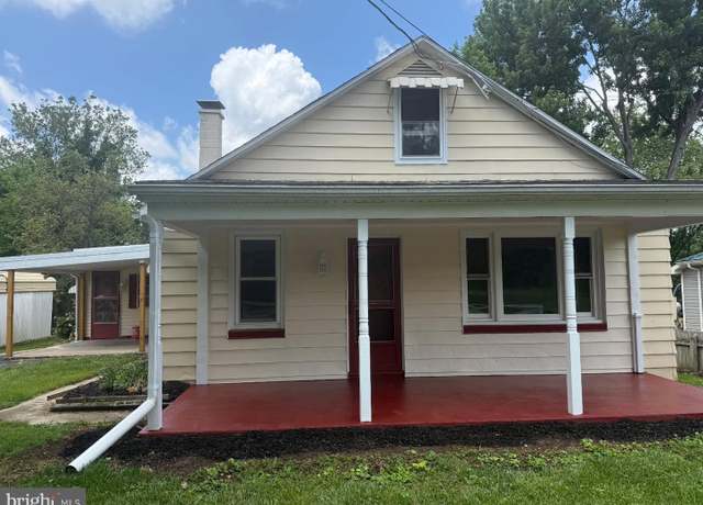 Property at 211 Zion Rd, Mount Holly Springs, PA 17065, 4 beds, 2 baths