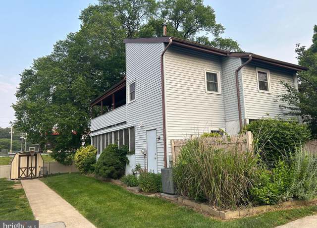 Property at 357 Greenland Dr, Lancaster, PA 17602, 3 beds, 2.5 baths