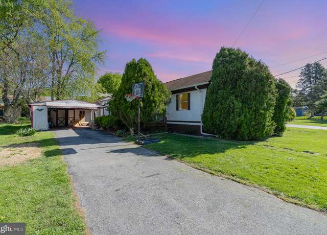 Property at 2405 Mifflin St, Lebanon, PA 17046, 3 beds, 2 baths