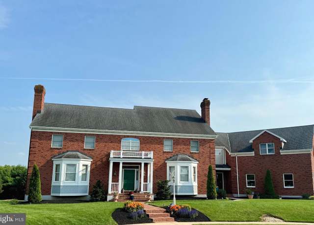 Property at 324 W Orchard Dr, Palmyra, PA 17078, 5 beds, 4 baths