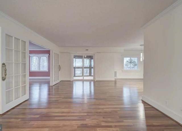 Property at 8370 Greensboro Dr #122, Mclean, VA 22102, 2 beds, 2 baths