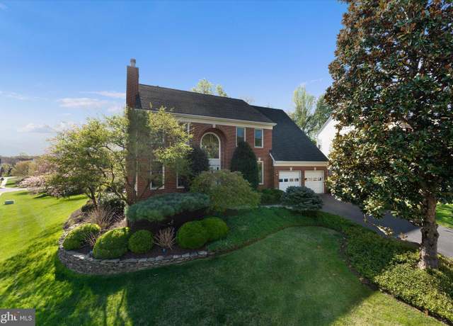Property at 5101 Claybank Ln, Centreville, VA 20120, 4 beds, 3 baths