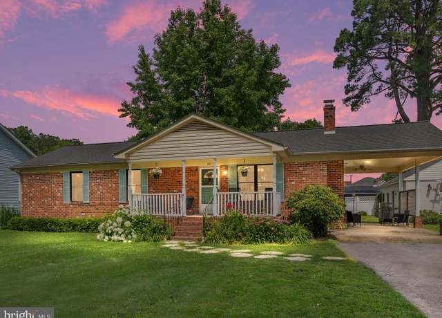 Property at 29 8th St, Colonial Beach, VA 22443, 3 beds, 2 baths