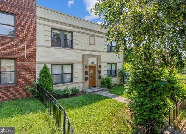 Property at 833 19th St NE #3, Washington, DC 20002, 2 beds, 1 bath